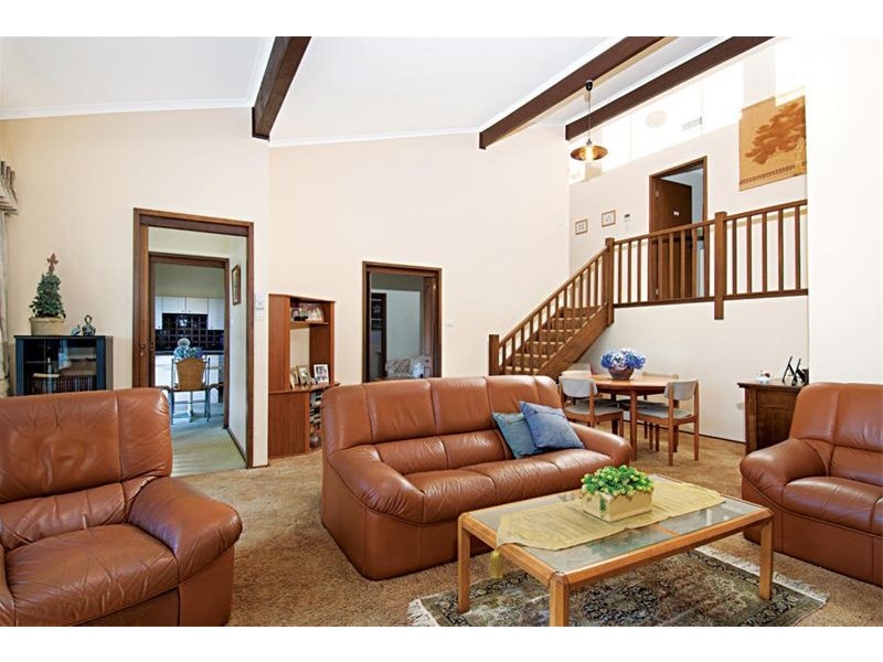 4 Larkspur Place, Heathcote NSW 2233