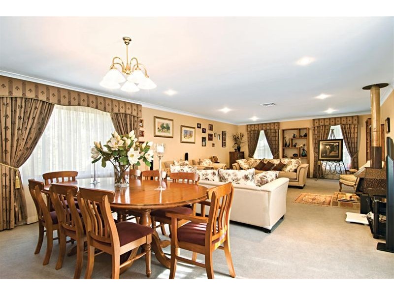 237 Princes Highway, Helensburgh NSW 2508