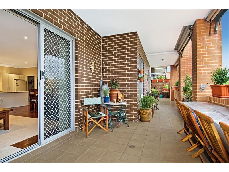 2/11 Stuart Street, Helensburgh NSW 2508