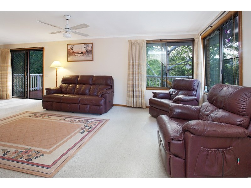 24 Highlands Parade, Bulli NSW 2516