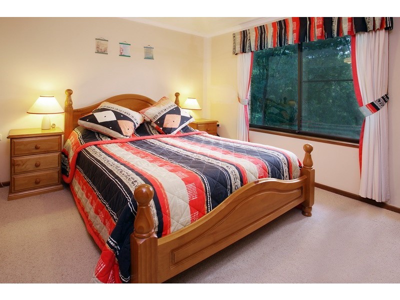 24 Highlands Parade, Bulli NSW 2516