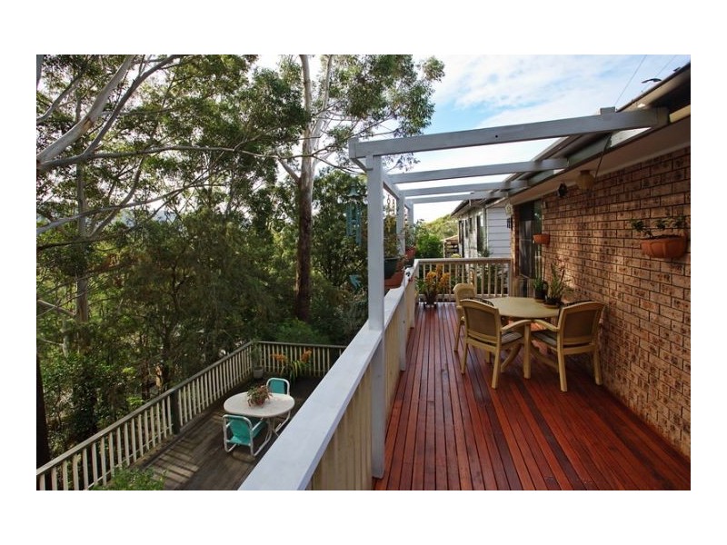 24 Highlands Parade, Bulli NSW 2516