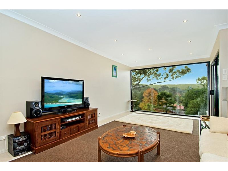 93 The Crescent, Helensburgh NSW 2508