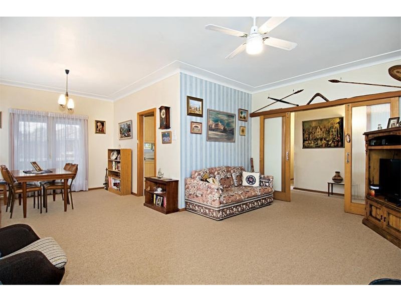 2 Woorak Crescent, Miranda NSW 2228