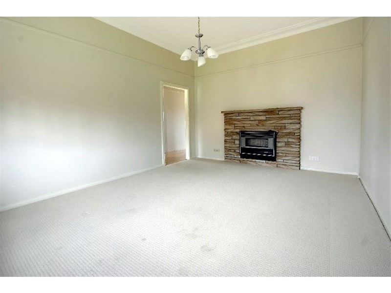 1  Park Road, Bulli NSW 2516