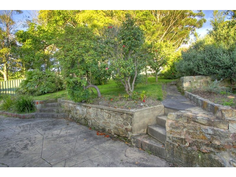 12 Foster Street, Helensburgh NSW 2508