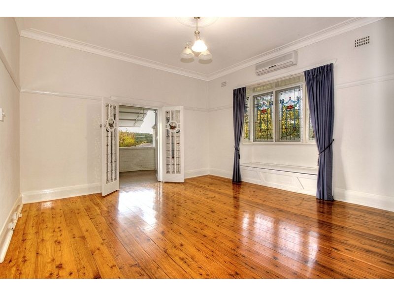 12 Foster Street, Helensburgh NSW 2508