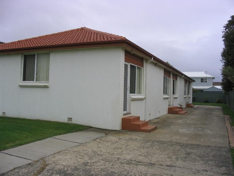 4/4  Farrell Rd, Bulli NSW 2516