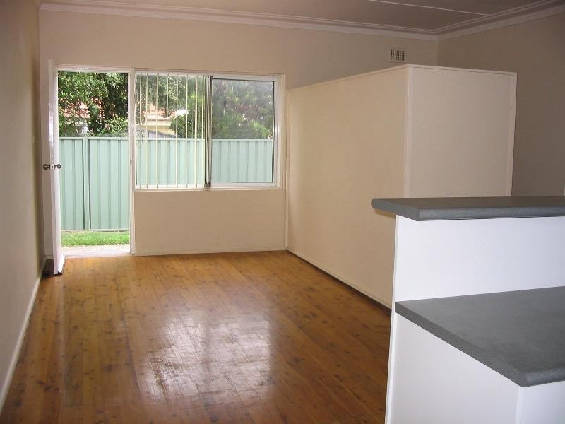 4/4  Farrell Rd, Bulli NSW 2516