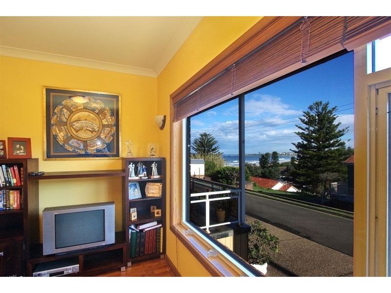 195 Lawrence Hargrave Drive, Thirroul NSW 2515