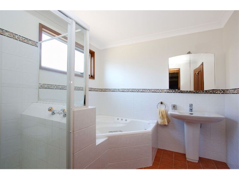 195 Lawrence Hargrave Drive, Thirroul NSW 2515