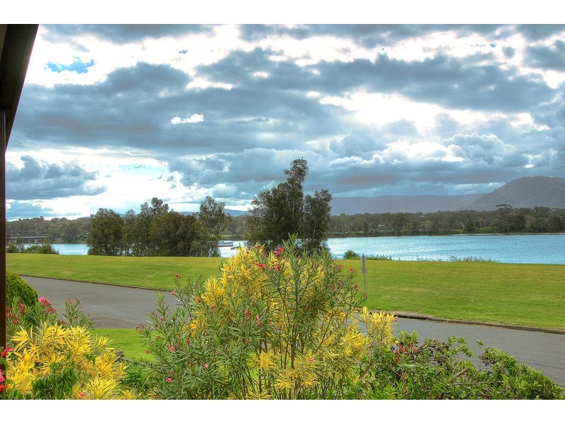 64  Riverview Road, Nowra NSW 2541