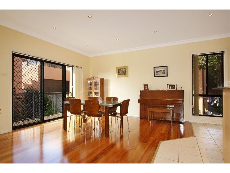 2/14  O’Brien Street, Bulli NSW 2516