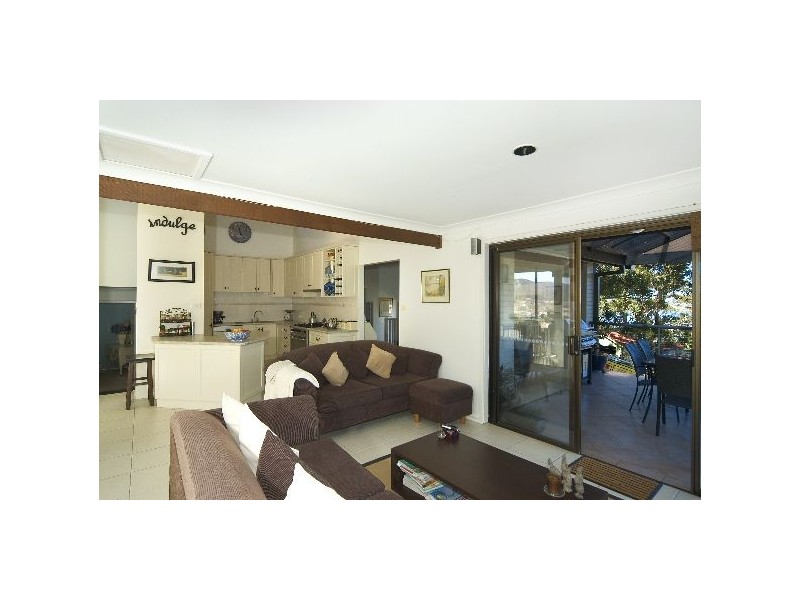 14  Hillcrest Road, Austinmer NSW 2515