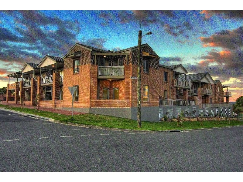 1-16/15  Stuart Street, Helensburgh NSW 2508