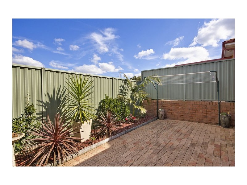 2/7  Stuart Street, Helensburgh NSW 2508