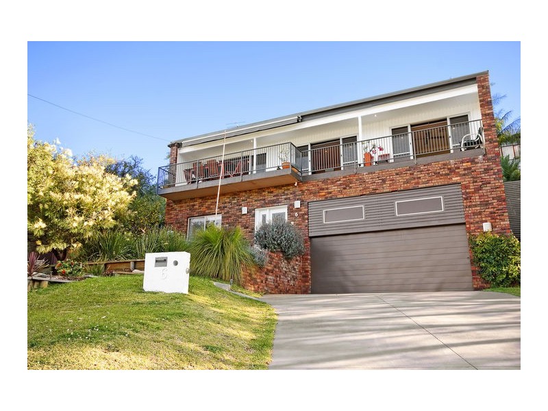 6 Murrawal Road, Stanwell Park NSW 2508