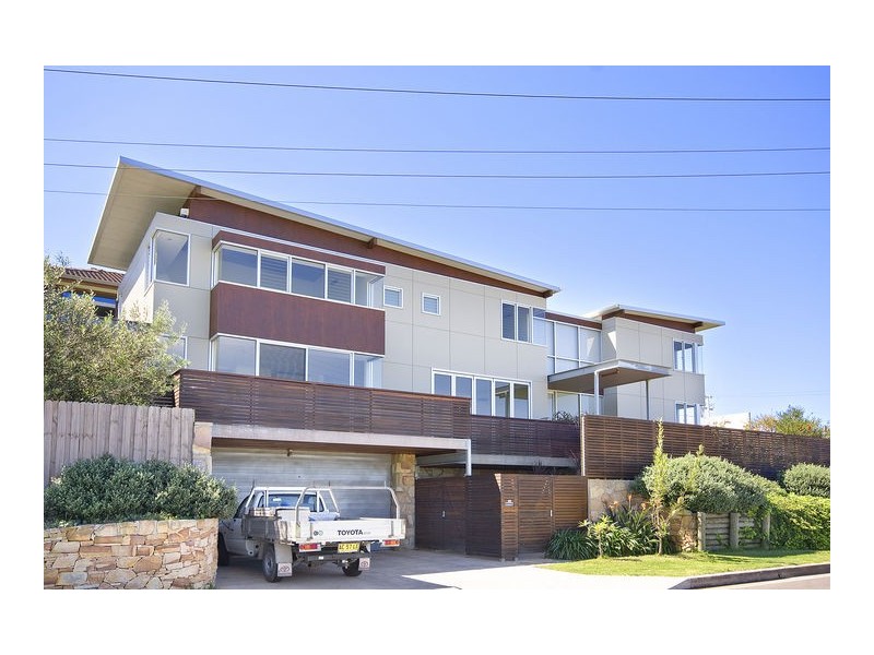 766  Lawrence Hargrave Drive, Coledale NSW 2515