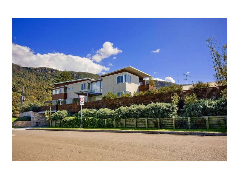 766  Lawrence Hargrave Drive, Coledale NSW 2515