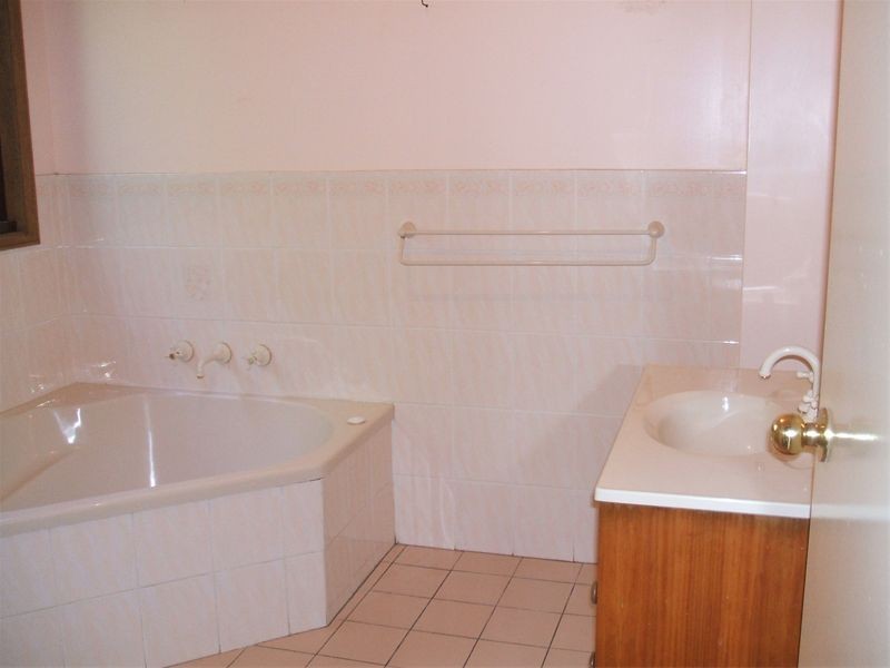 130  The Crescent, Helensburgh NSW 2508
