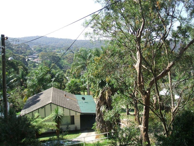 130  The Crescent, Helensburgh NSW 2508
