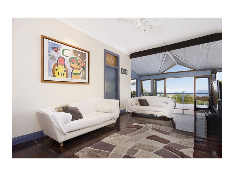 27 Chellowdene Avenue, Stanwell Park NSW 2508