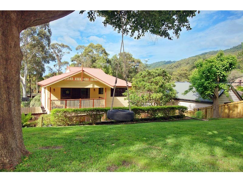 22  Alanson Avenue, Bulli NSW 2516