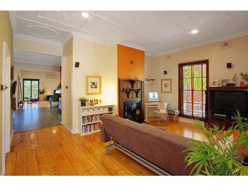 27  Mountain Avenue, Woonona NSW 2517