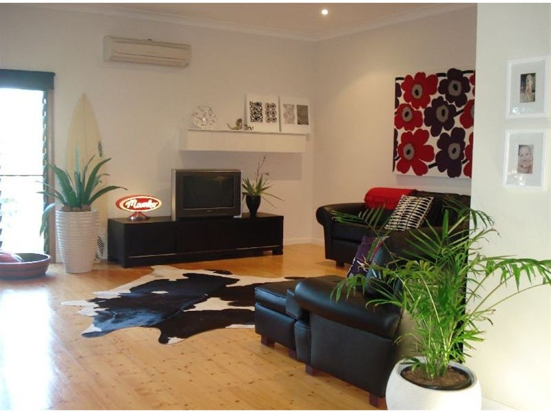 27  Mountain Avenue, Woonona NSW 2517