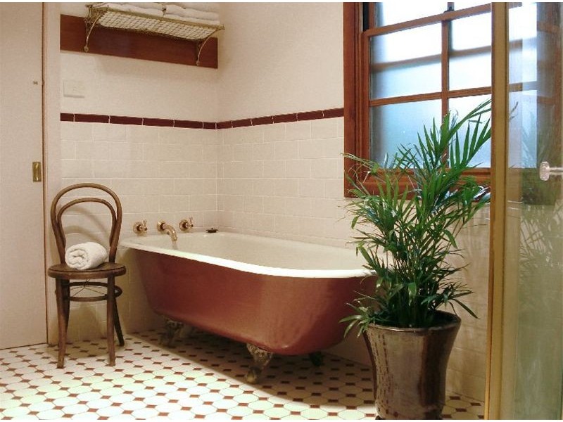 27  Mountain Avenue, Woonona NSW 2517