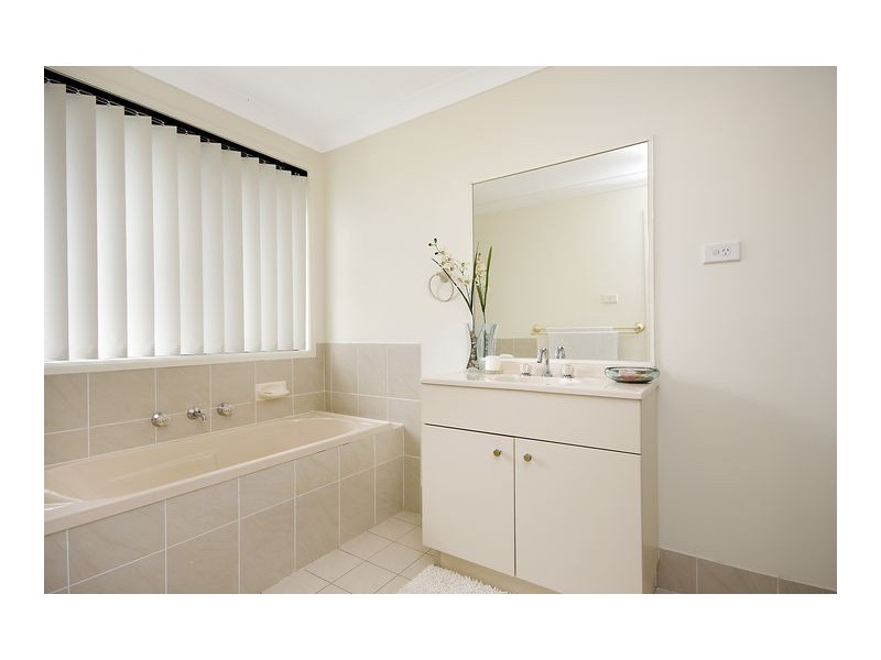1/49 Laurina Avenue, Helensburgh NSW 2508