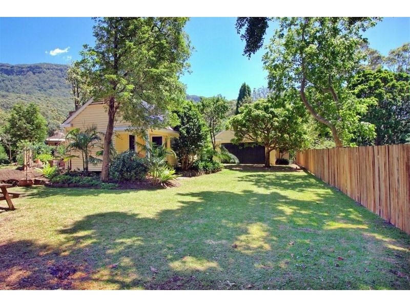 Lot 3, 28  The Grove, Austinmer NSW 2515