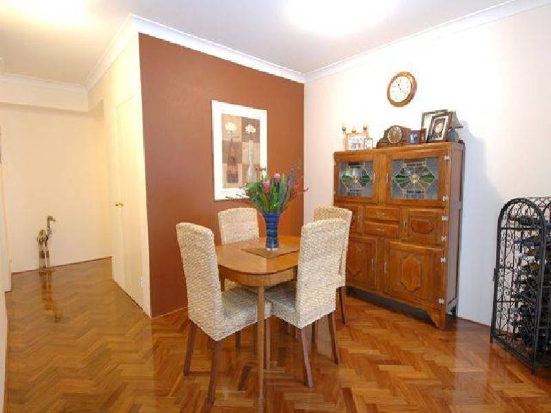 2/7  Figtree Avenue, Abbotsford NSW 2046