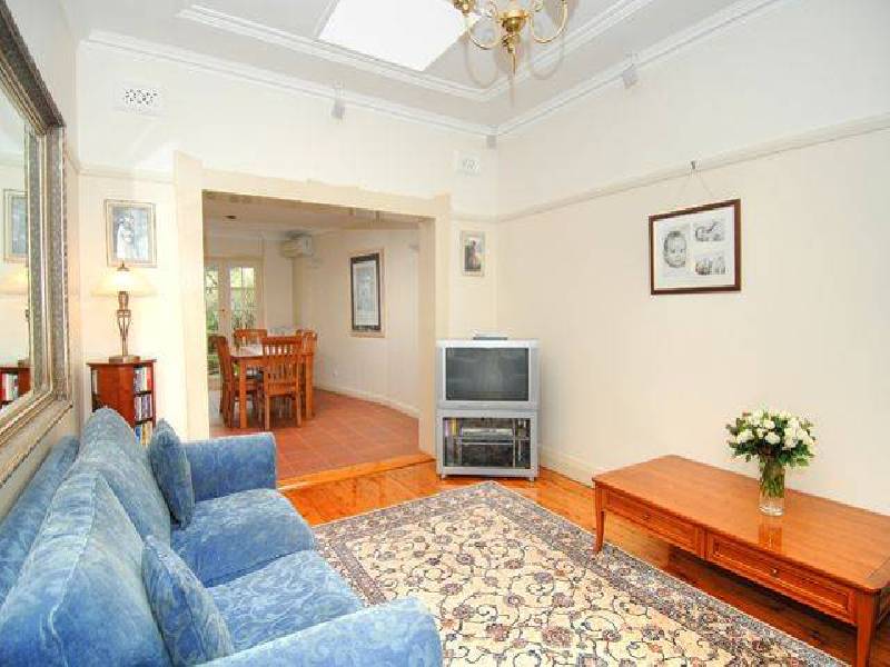 27 Mons Street, Russell Lea NSW 2046