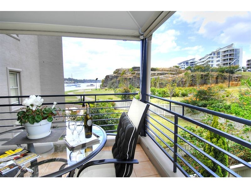 12/3  Harbourview Crescent, Abbotsford NSW 2046