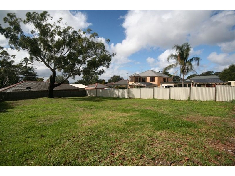 6  Peach Tree Lane, Kirrawee NSW 2232