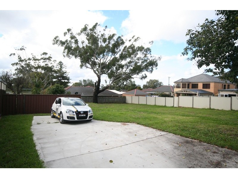 6  Peach Tree Lane, Kirrawee NSW 2232
