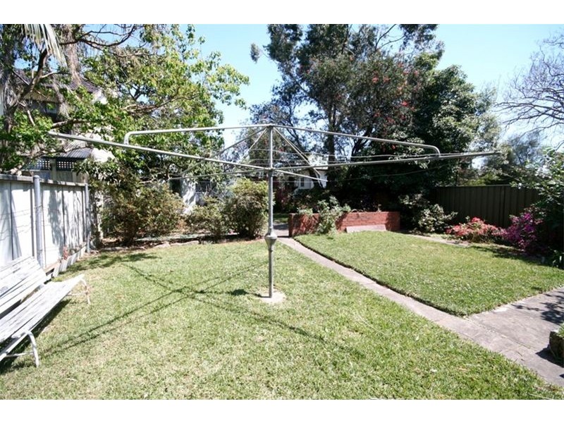 22  Girraween Avenue, Como NSW 2226