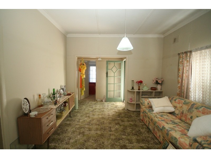 22  Girraween Avenue, Como NSW 2226