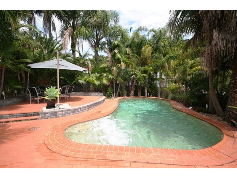 16  Honeysuckle Street, Jannali NSW 2226