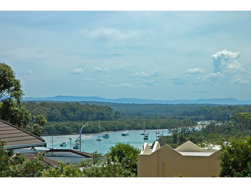 13  Hawke St, Huskisson NSW 2540