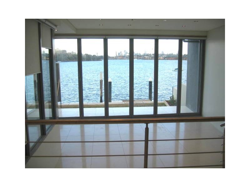 1A Wrights Point, Drummoyne NSW 2047