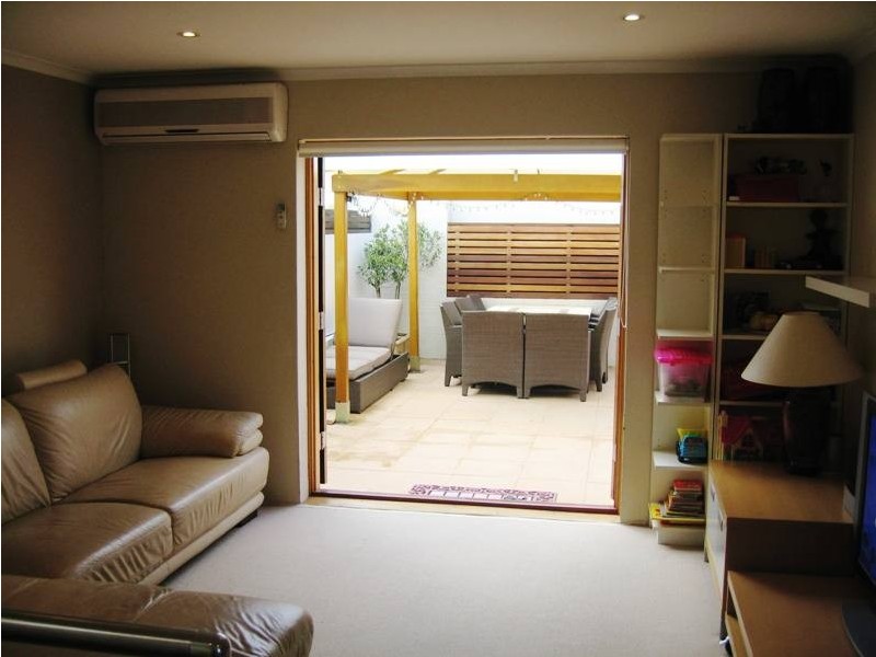 10 Yeend Street, Birchgrove NSW 2041