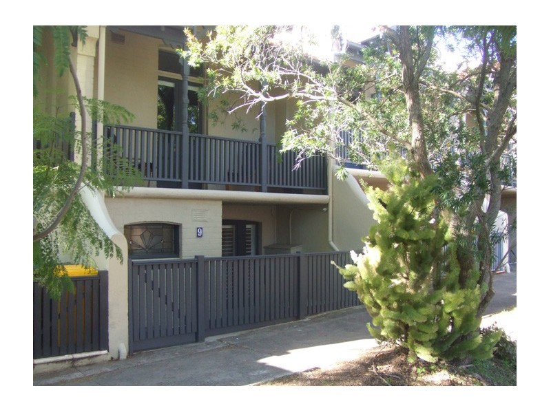 9 Cove Street, Birchgrove NSW 2041