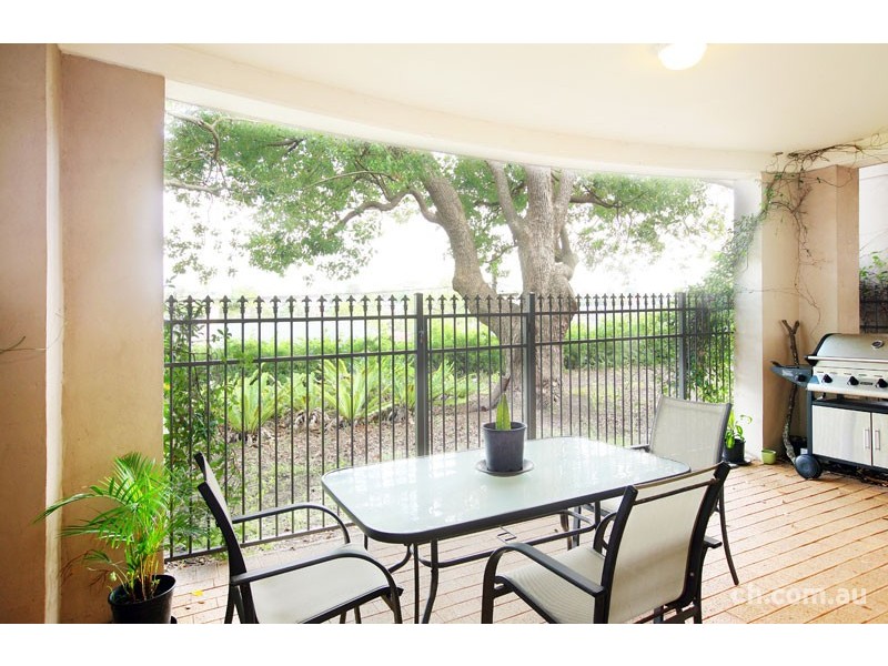 2/6  Thames Street, Balmain NSW 2041