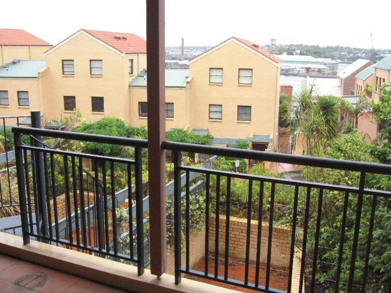 90/8  Water Street, Birchgrove NSW 2041