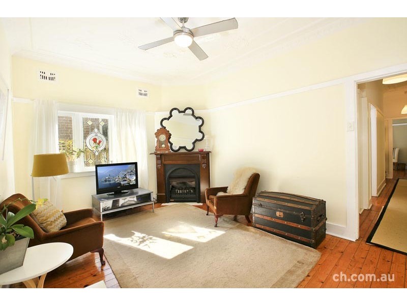 18 Burns Crescent, Chiswick NSW 2046