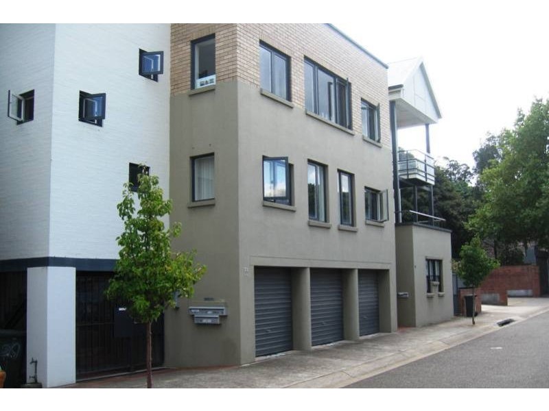 4/33 McKell Street, Birchgrove NSW 2041