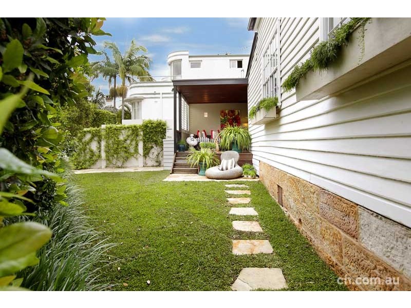 2 Macquarie Terrace, Balmain NSW 2041