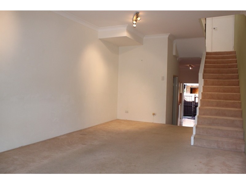 2/27 Macquarie Street, Leichhardt NSW 2040